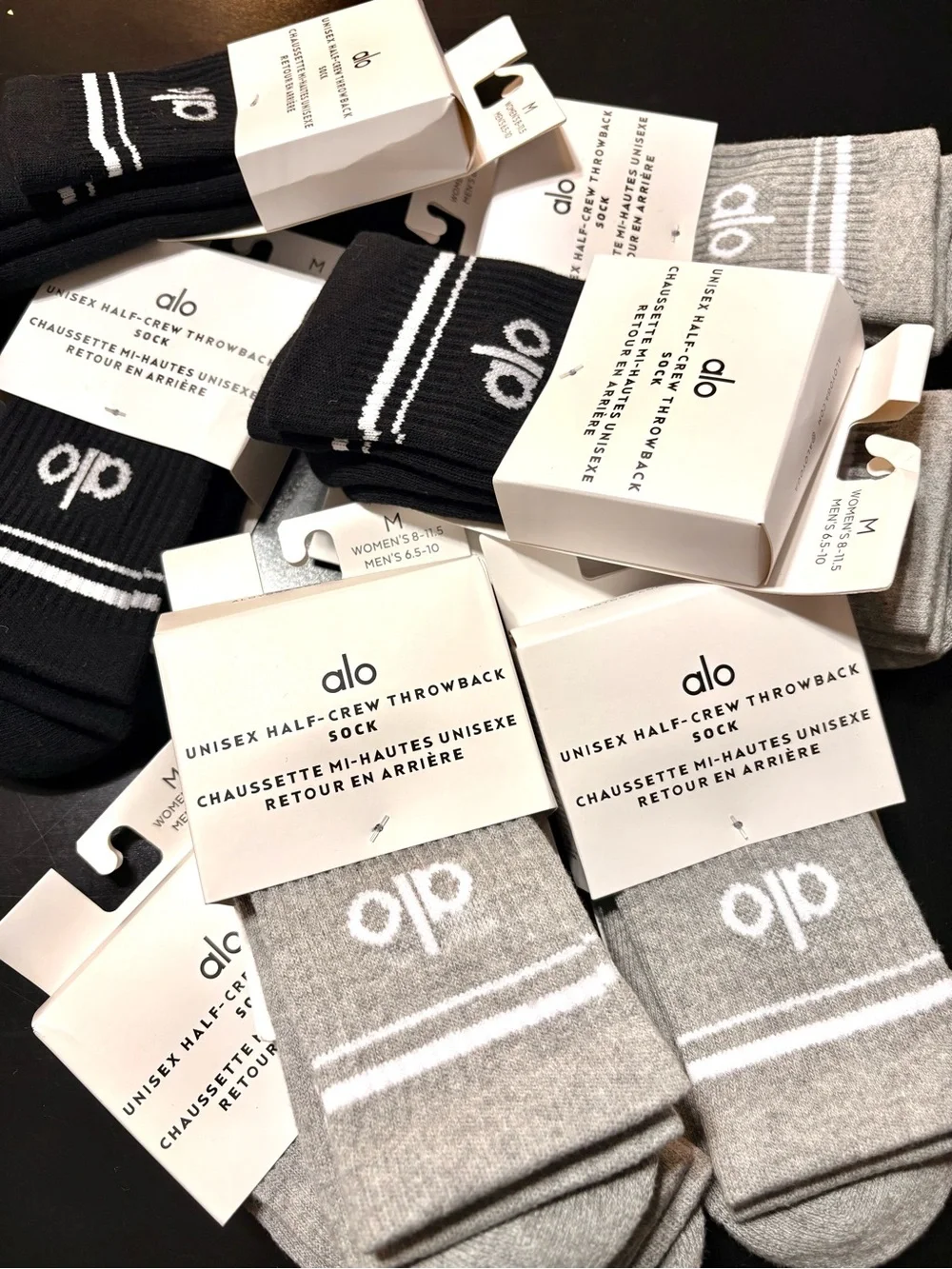 ALO Yoga Men's Unisex Half-Crew Throwback Socks — Black & Gray